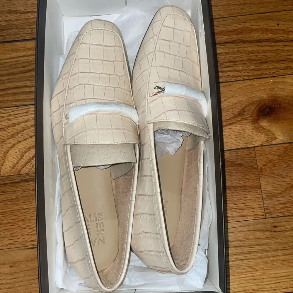 NEW Naturalizer Women's Parrish Loafer Leather sz 10
